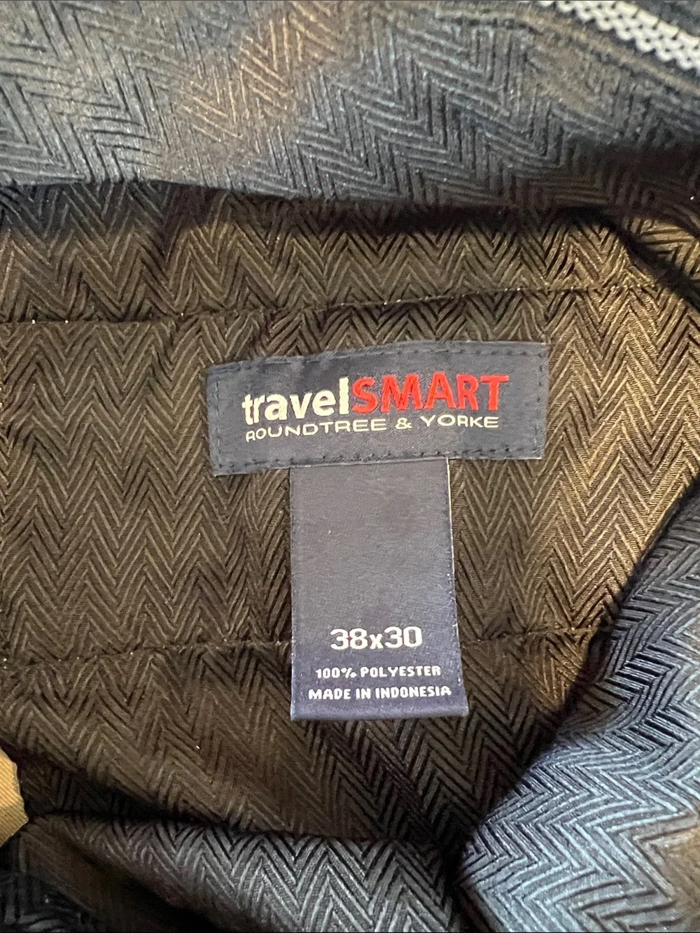 Roundtree & Yorke Men's Pleated Dress Pants in Khaki Tan